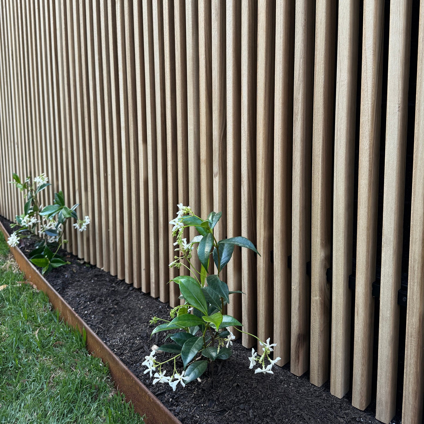 WOODFLEX Outdoor Hard Wood Slat Wall Fence Batten Screen Cladding - 2400mm x 600mm