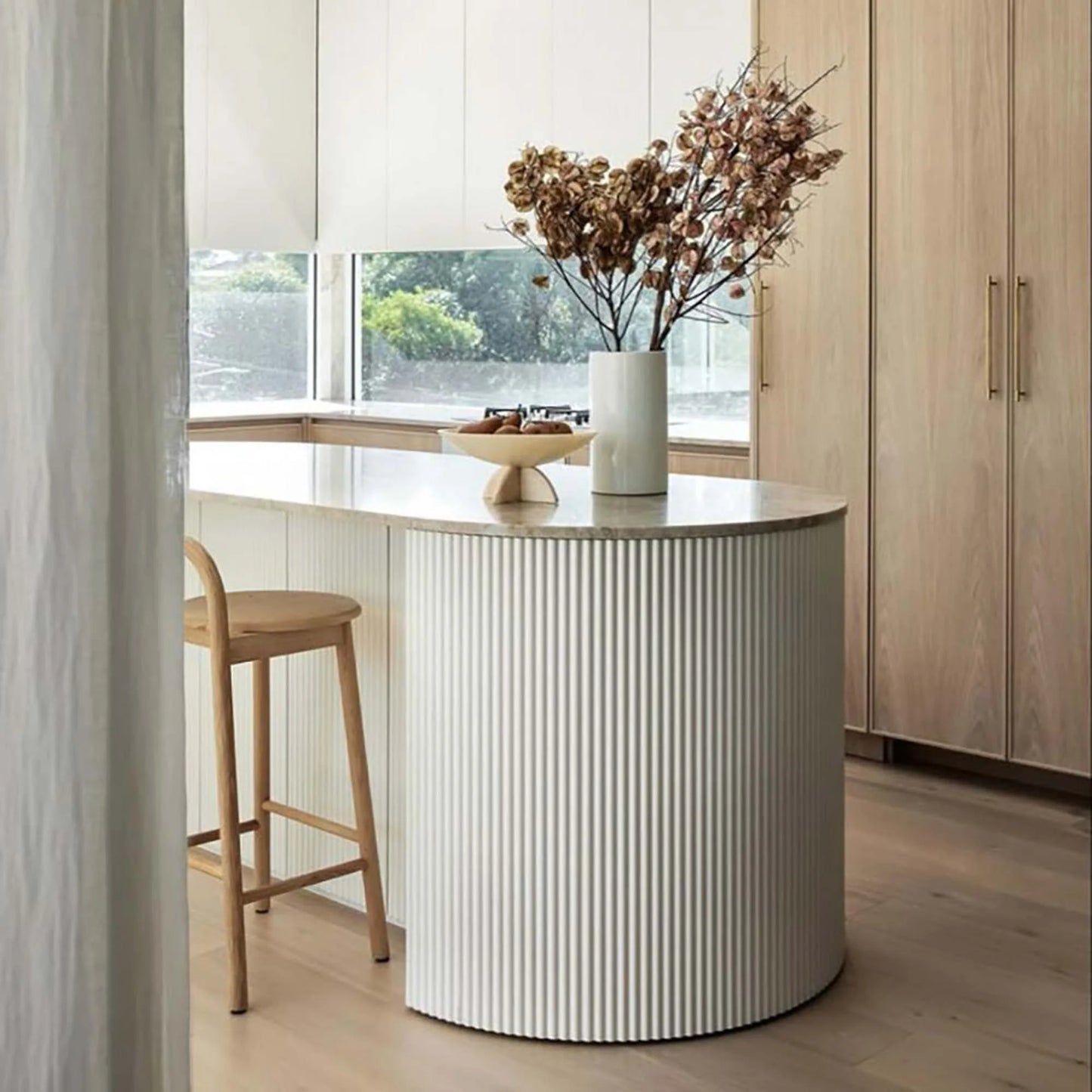 WOODFLEX WHITE PRIMED FLEXIBLE UNDER BENCH - HALF ROUND 27 - 900mm X 600mm