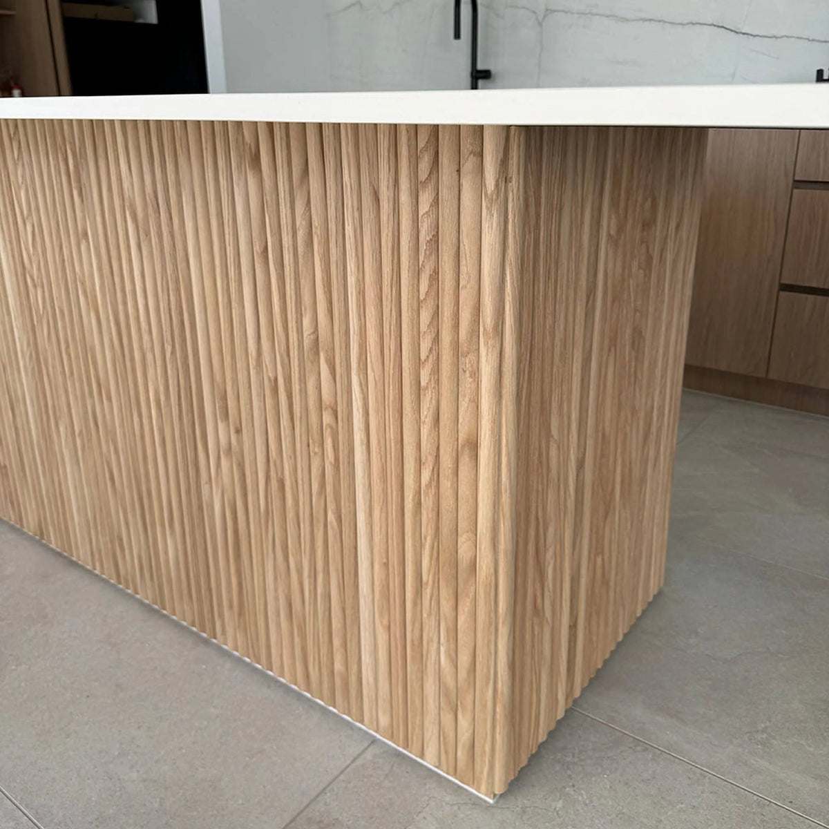 WOODFLEX Flexible Wooden Slat Wall Panel - Oak Veneer - 2700mm x 600mm - Half Round